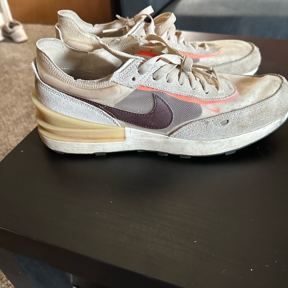Nike waffle shoes